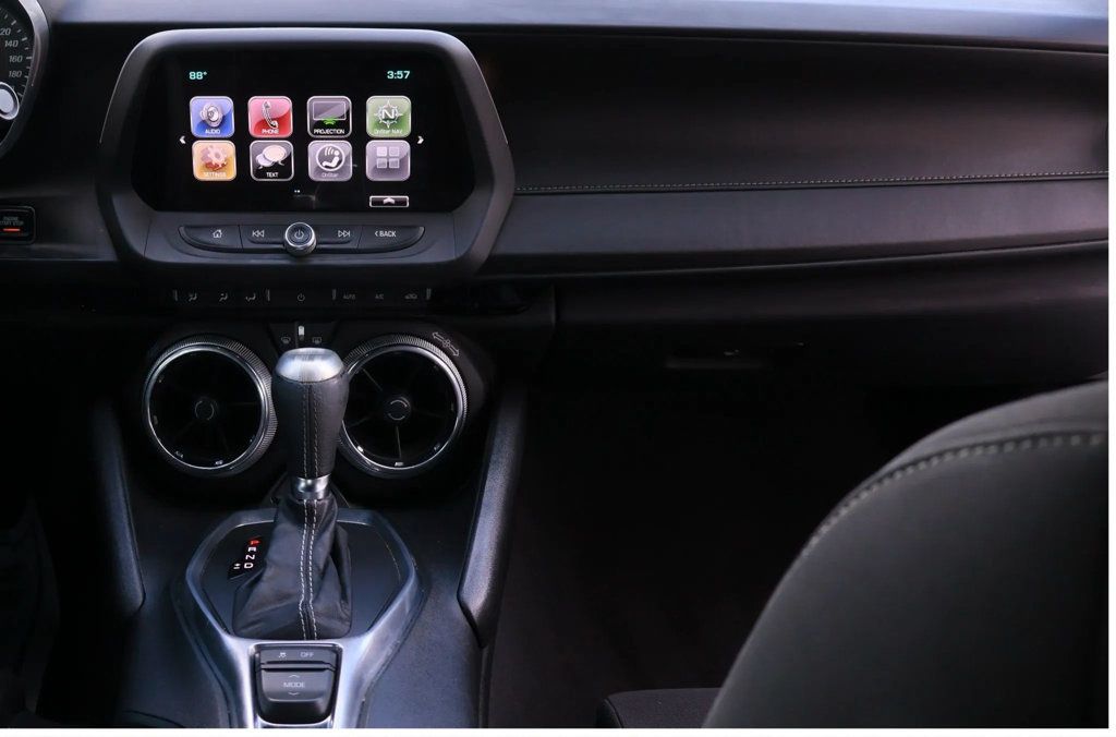 2017 Chevrolet Camaro 1SS photo 26