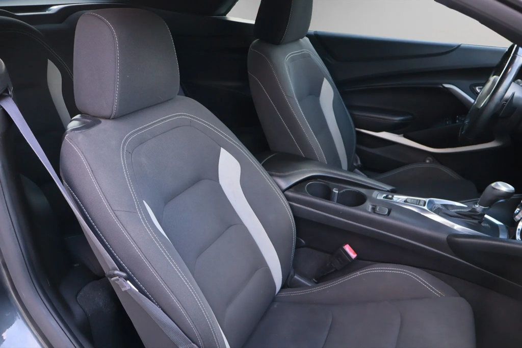 2017 Chevrolet Camaro 1SS photo 30