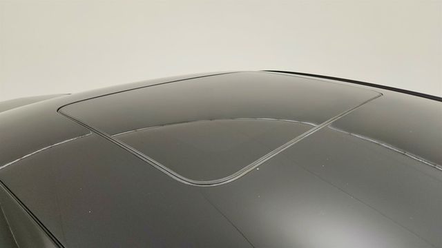 2017 Chevrolet Camaro 2dr Convertible 2SS - 23035585 - 9