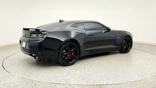 2017 Chevrolet Camaro 2dr Convertible 2SS - 23035585 - 4