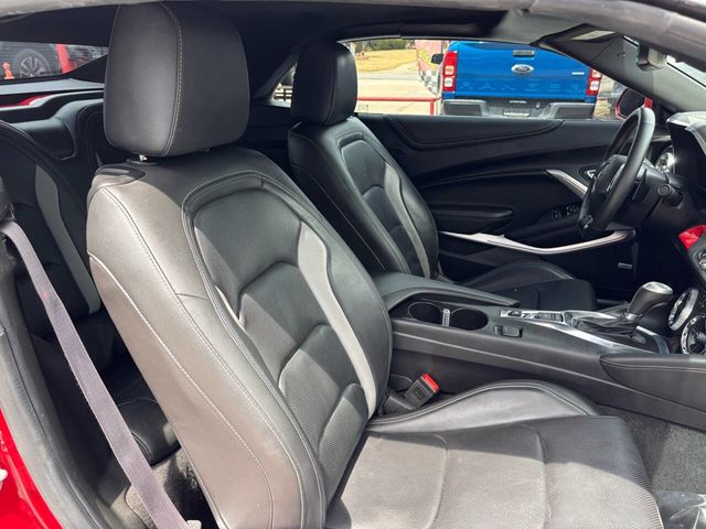 2017 Chevrolet Camaro 2dr Convertible LT w/2LT - 22944039 - 12