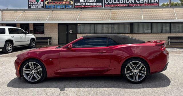 2017 Chevrolet Camaro 2dr Convertible LT w/2LT - 22944039 - 3