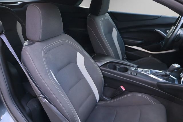 2017 Chevrolet Camaro 2dr Convertible SS w/1SS - 23017480 - 31