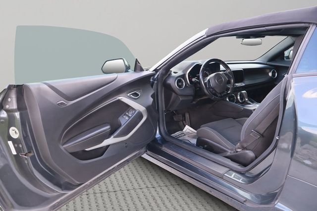 2017 Chevrolet Camaro 2dr Convertible SS w/1SS - 23017480 - 32