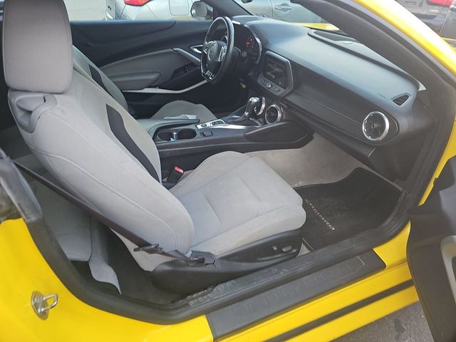 2017 Chevrolet Camaro 2dr Convertible SS w/1SS - 23006638 - 9