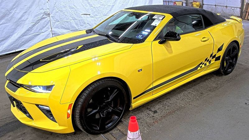 2017 Chevrolet Camaro 2dr Convertible SS w/1SS - 23006638 - 4