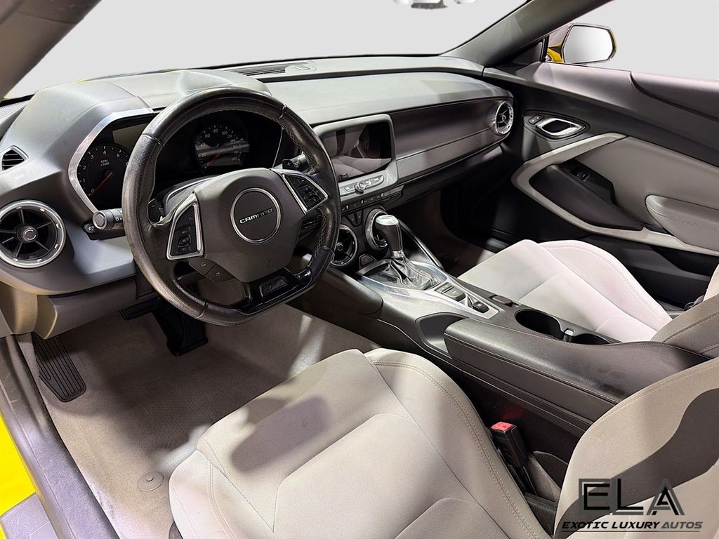 2017 Chevrolet Camaro 2dr Convertible SS w/1SS - 23006638 - 8
