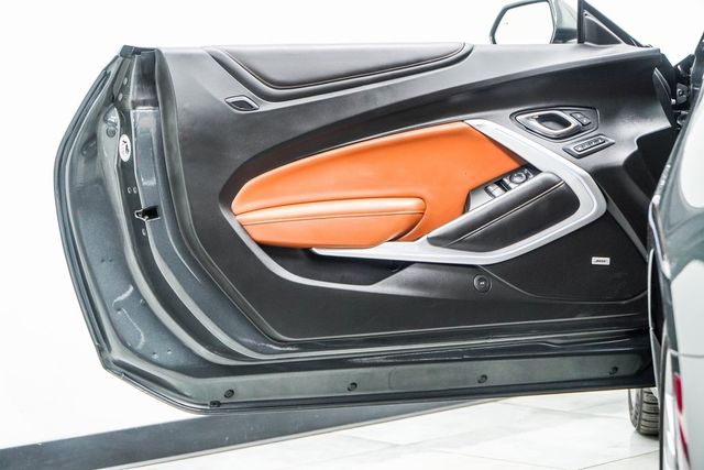 2017 Chevrolet Camaro 2dr Convertible SS w/2SS - 22954631 - 38