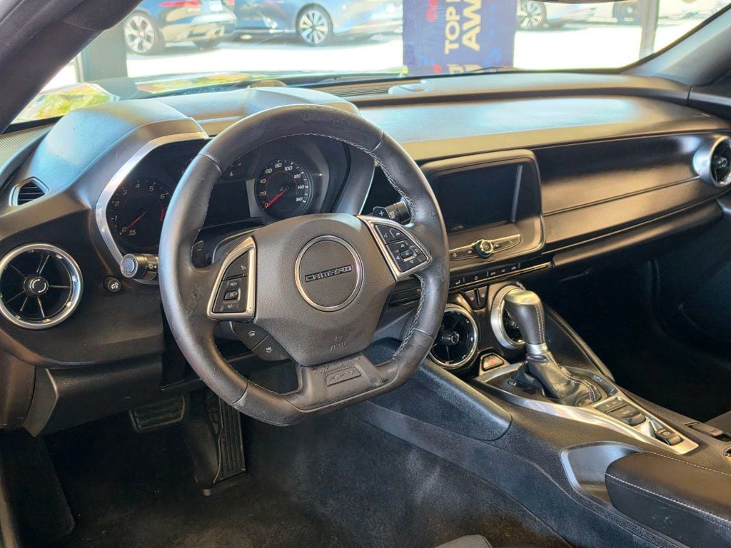 2017 Chevrolet Camaro 2dr Coupe 1LT - 23059802 - 11