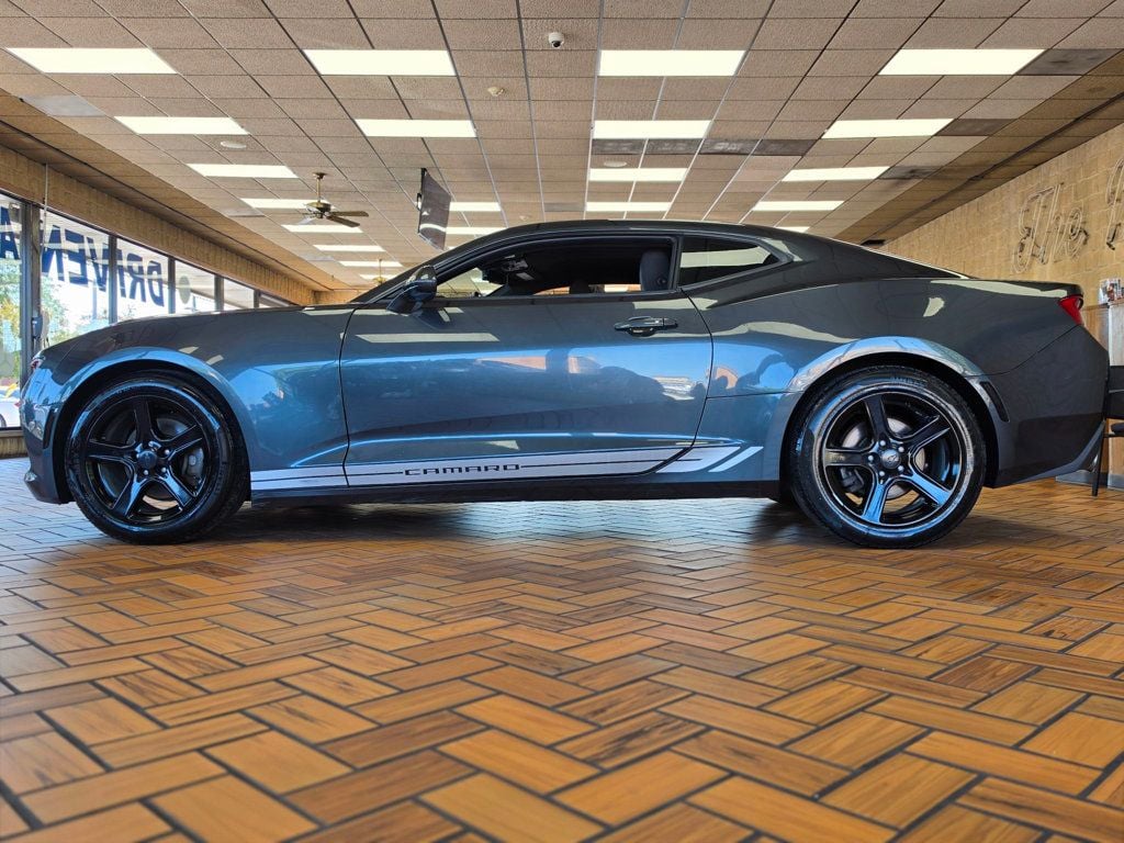 2017 Chevrolet Camaro 2dr Coupe 1LT - 23059802 - 4