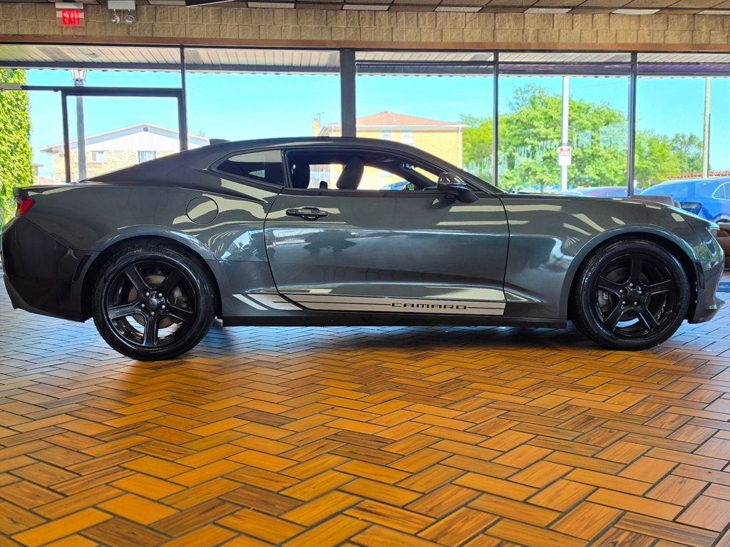 2017 Chevrolet Camaro 2dr Coupe 1LT - 23059802 - 6