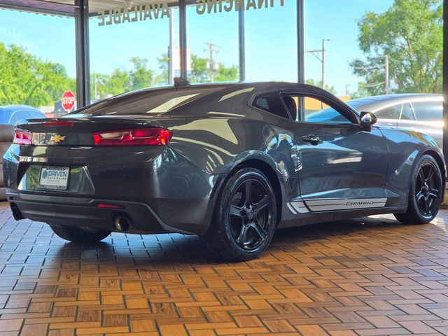 2017 Chevrolet Camaro 2dr Coupe 1LT - 23059802 - 8