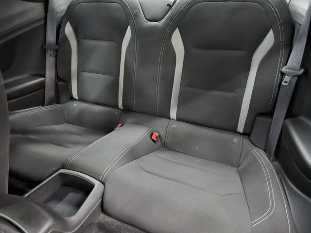 2017 Chevrolet Camaro 2dr Coupe 1LT - 22952403 - 8