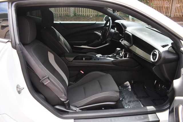 2017 Chevrolet Camaro 2dr Coupe 1LT - 23032102 - 20
