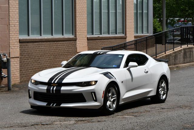 2017 Chevrolet Camaro 2dr Coupe 1LT - 23032102 - 2