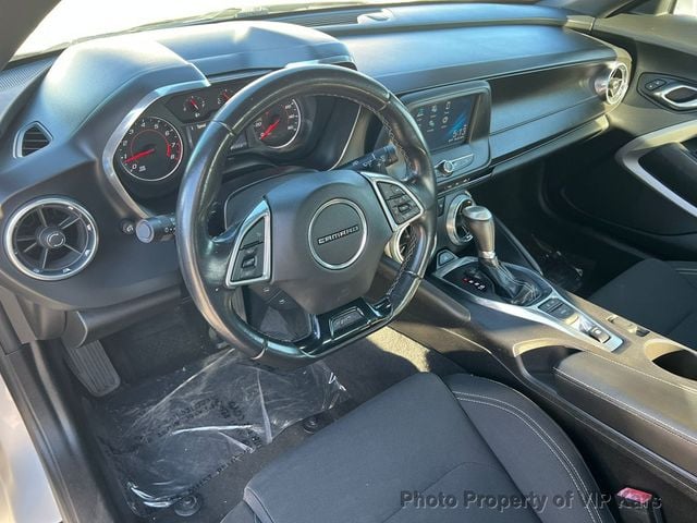 2017 Chevrolet Camaro 2dr Coupe 1LT - 22939208 - 15