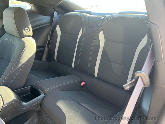 2017 Chevrolet Camaro 2dr Coupe 1LT - 22939208 - 18
