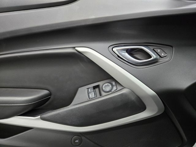 2017 Chevrolet Camaro 2dr Coupe 1LT - 22957794 - 11