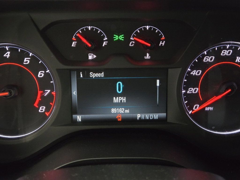 2017 Chevrolet Camaro 2dr Coupe 1LT - 22957794 - 13