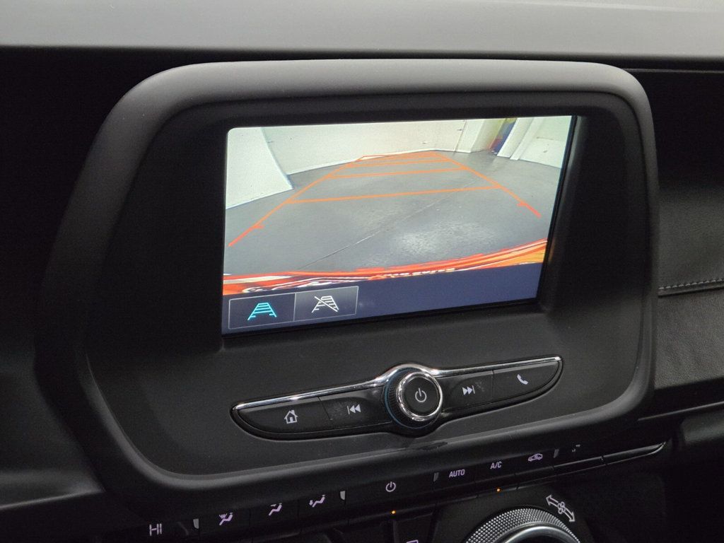 2017 Chevrolet Camaro 2dr Coupe 1LT - 22957794 - 15