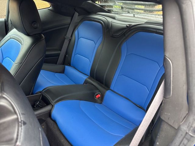 2017 Chevrolet Camaro 2dr Coupe 1LT - 23021283 - 11