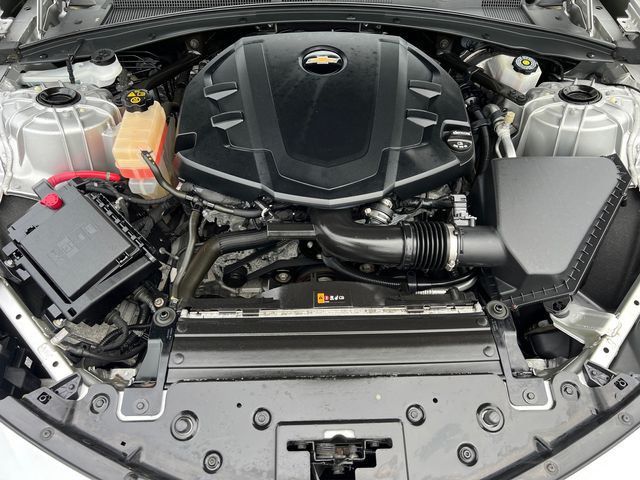 2017 Chevrolet Camaro 2dr Coupe 1LT - 23024609 - 16