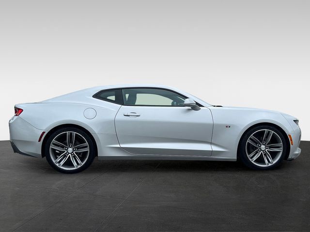 2017 Chevrolet Camaro 2dr Coupe 1LT - 23024609 - 5