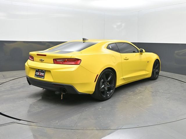 2017 Chevrolet Camaro 2dr Coupe 1LT - 22999918 - 26