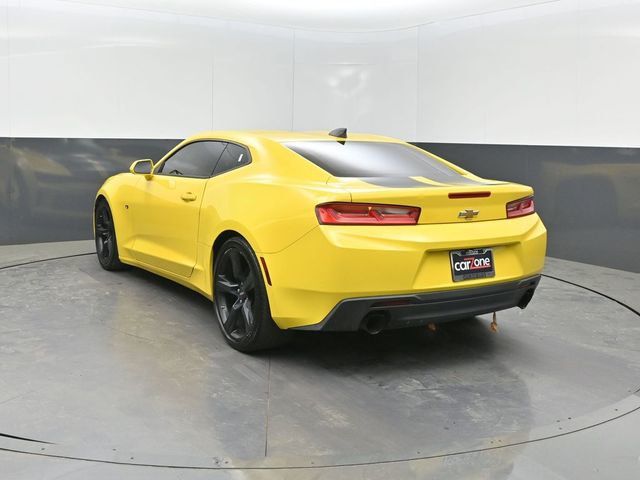2017 Chevrolet Camaro 2dr Coupe 1LT - 22999918 - 2