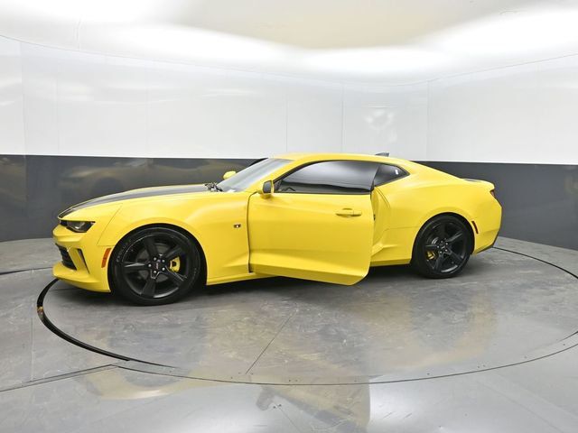 2017 Chevrolet Camaro 2dr Coupe 1LT - 22999918 - 30