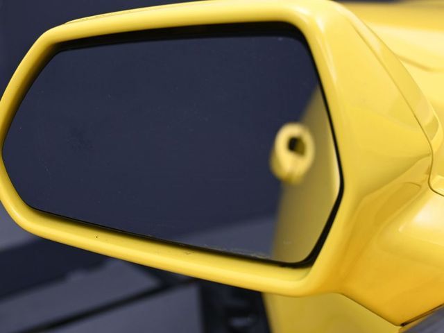 2017 Chevrolet Camaro 2dr Coupe 1LT - 22999918 - 4