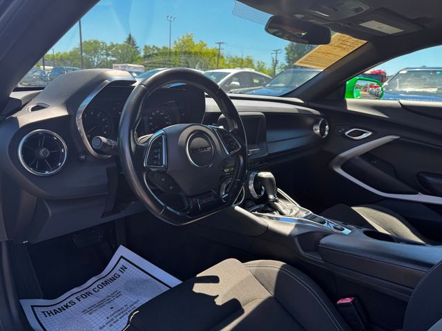 2017 Chevrolet Camaro 2dr Coupe 1LT - 23039752 - 10