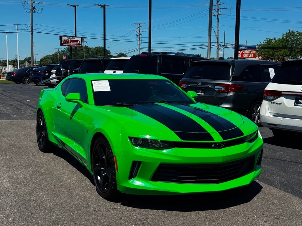 2017 Chevrolet Camaro 2dr Coupe 1LT - 23039752 - 2