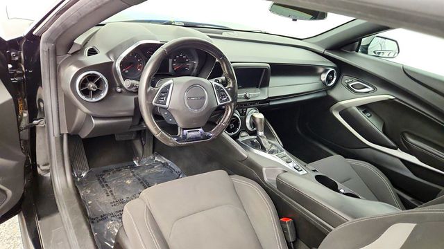 2017 Chevrolet Camaro 2dr Coupe 1LT - 23033690 - 11