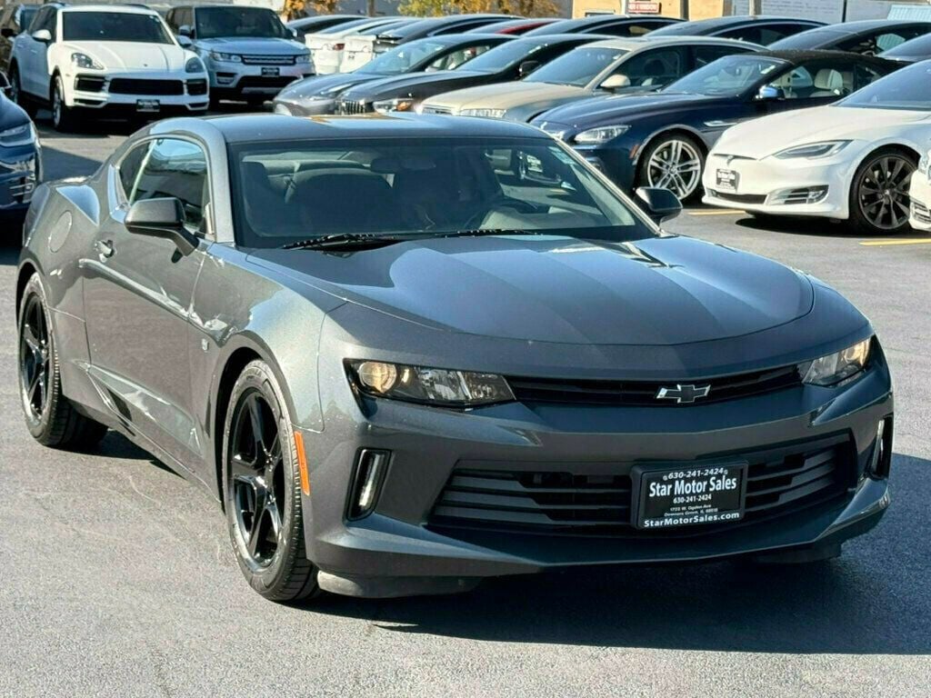 2017 Chevrolet Camaro 2dr Coupe 1LT - 22631401 - 10