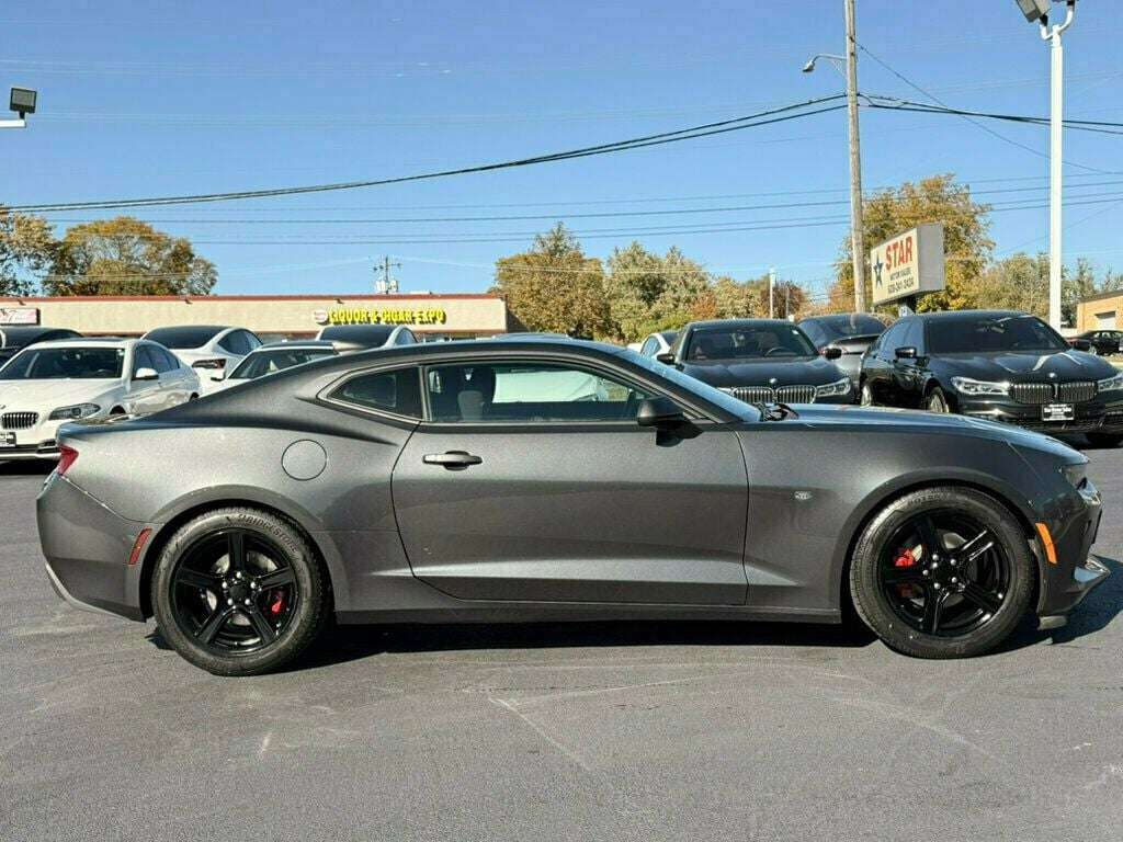 2017 Chevrolet Camaro 2dr Coupe 1LT - 22631401 - 13