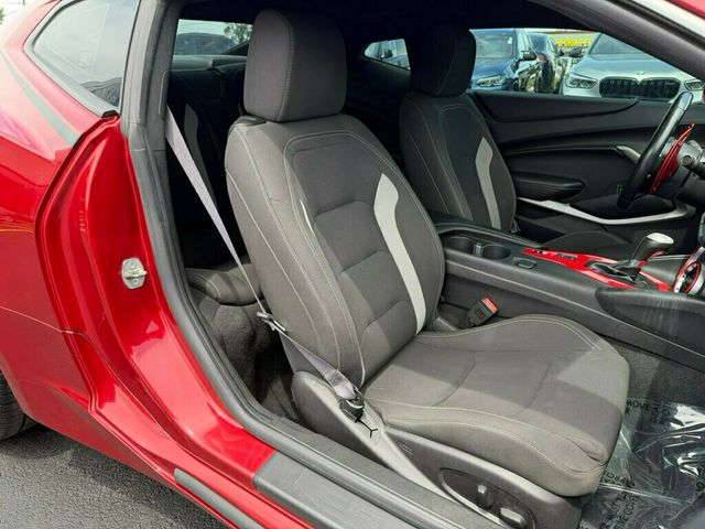 2017 Chevrolet Camaro 2dr Coupe 1LT - 23025019 - 14