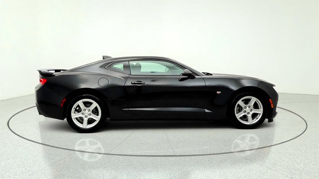2017 Chevrolet Camaro 2dr Coupe 1LT w/ 3.6L V6 Engine & Remote Vehicle Starter System - 23033690 - 3
