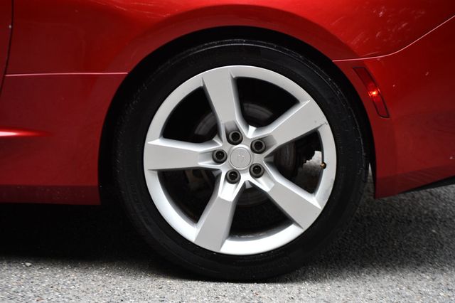 2017 Chevrolet Camaro 2dr Coupe 2LT - 23038220 - 8
