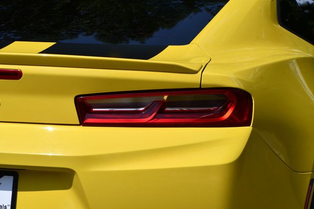 2017 Chevrolet Camaro 2dr Coupe 2LT - 23072959 - 11