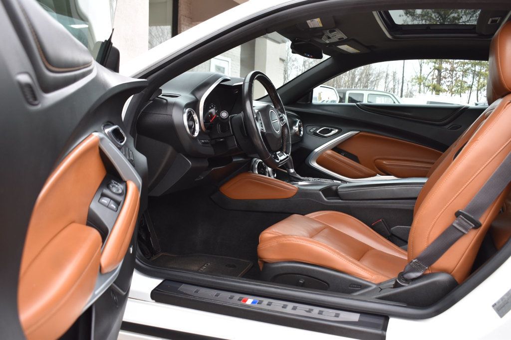 2017 Chevrolet Camaro 2dr Coupe 2LT - 22967214 - 15