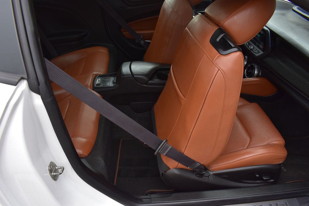 2017 Chevrolet Camaro 2dr Coupe 2LT - 22967214 - 22