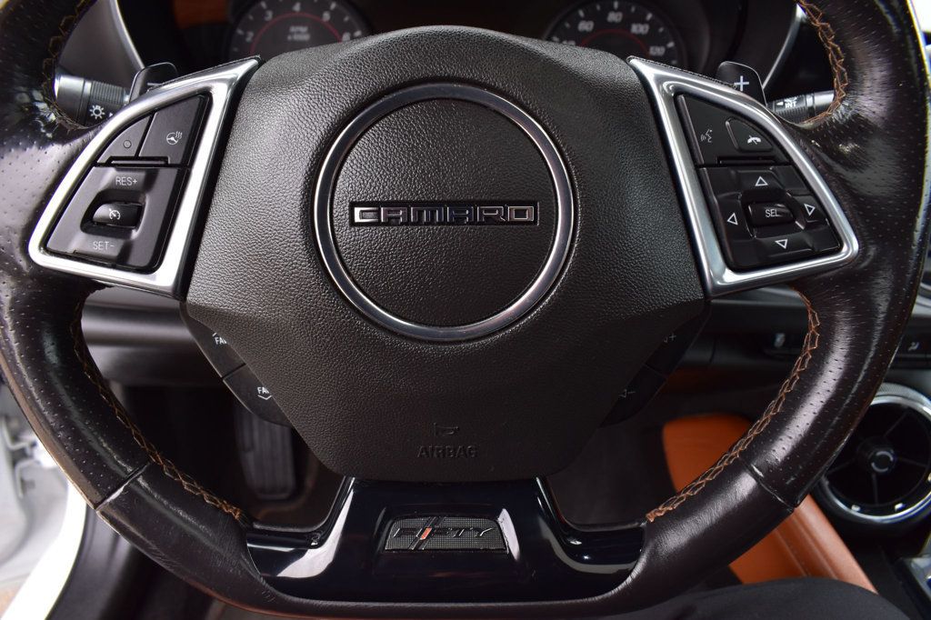 2017 Chevrolet Camaro 2dr Coupe 2LT - 22967214 - 24