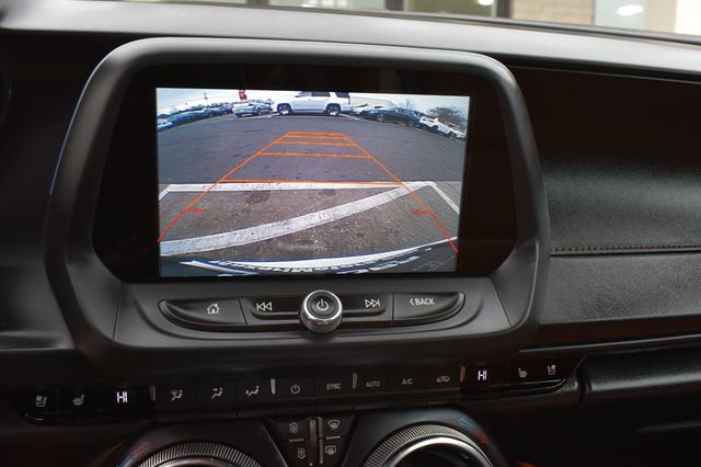 2017 Chevrolet Camaro 2dr Coupe 2LT - 22967214 - 30