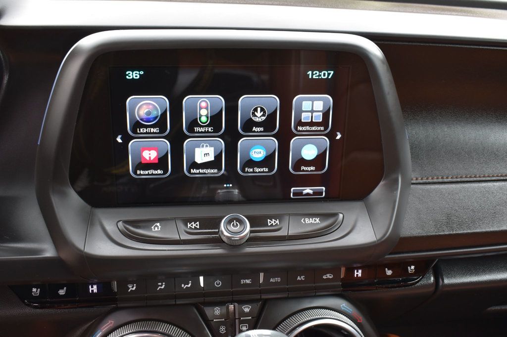 2017 Chevrolet Camaro 2dr Coupe 2LT - 22967214 - 33