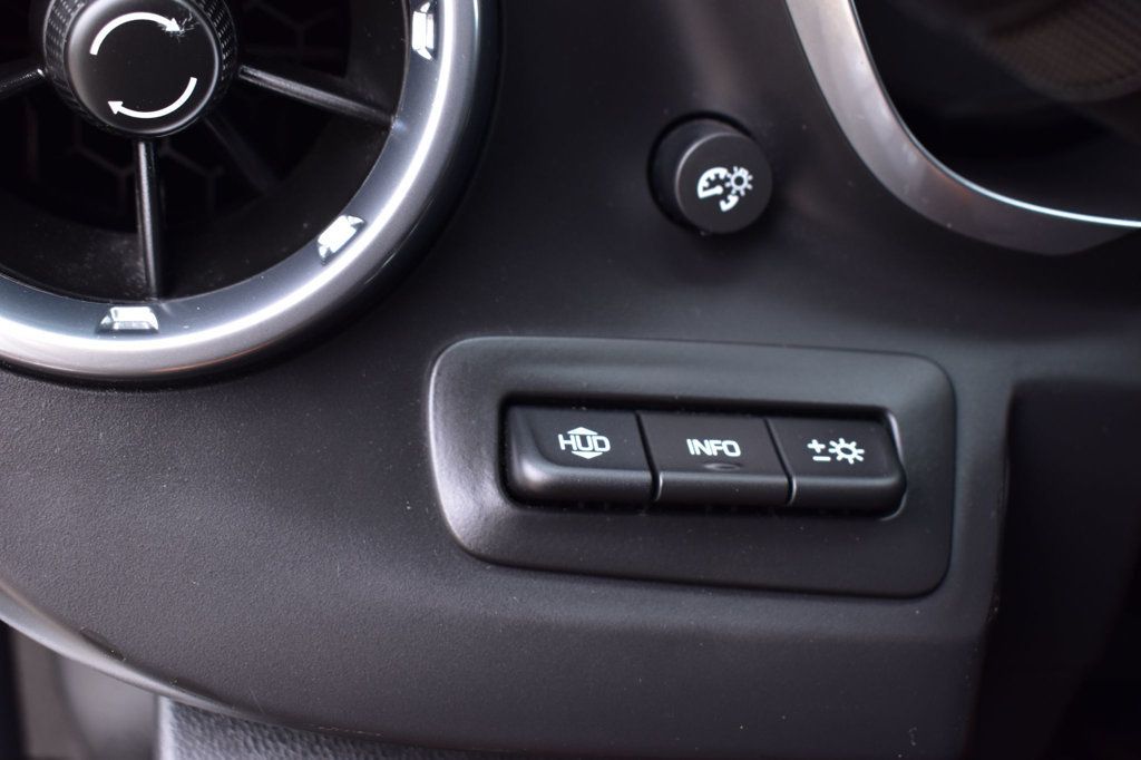 2017 Chevrolet Camaro 2dr Coupe 2LT - 22967214 - 39