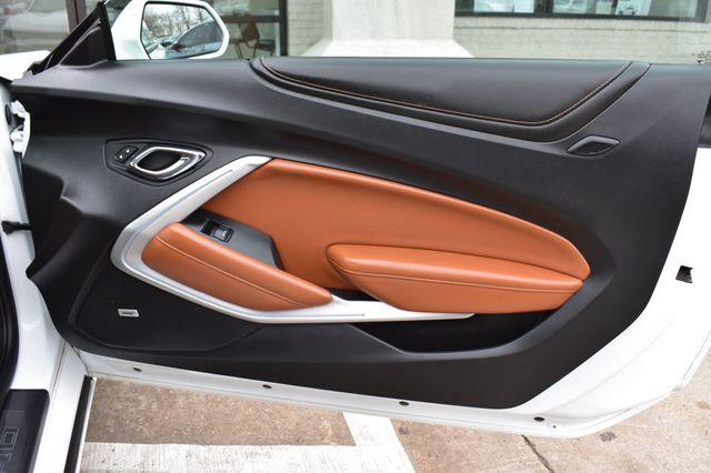 2017 Chevrolet Camaro 2dr Coupe 2LT - 22967214 - 43