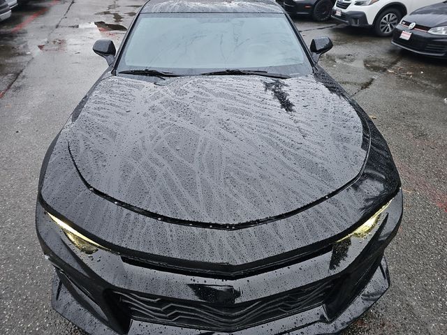 2017 Chevrolet Camaro 2dr Coupe 2LT - 22991693 - 17