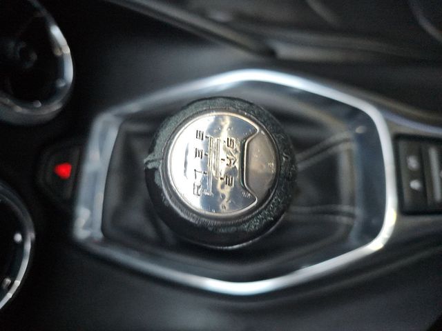 2017 Chevrolet Camaro 2dr Coupe 2LT - 22991693 - 27