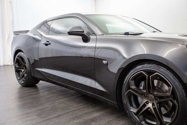 2017 Chevrolet Camaro 2dr Coupe 2SS - 22457487 - 29